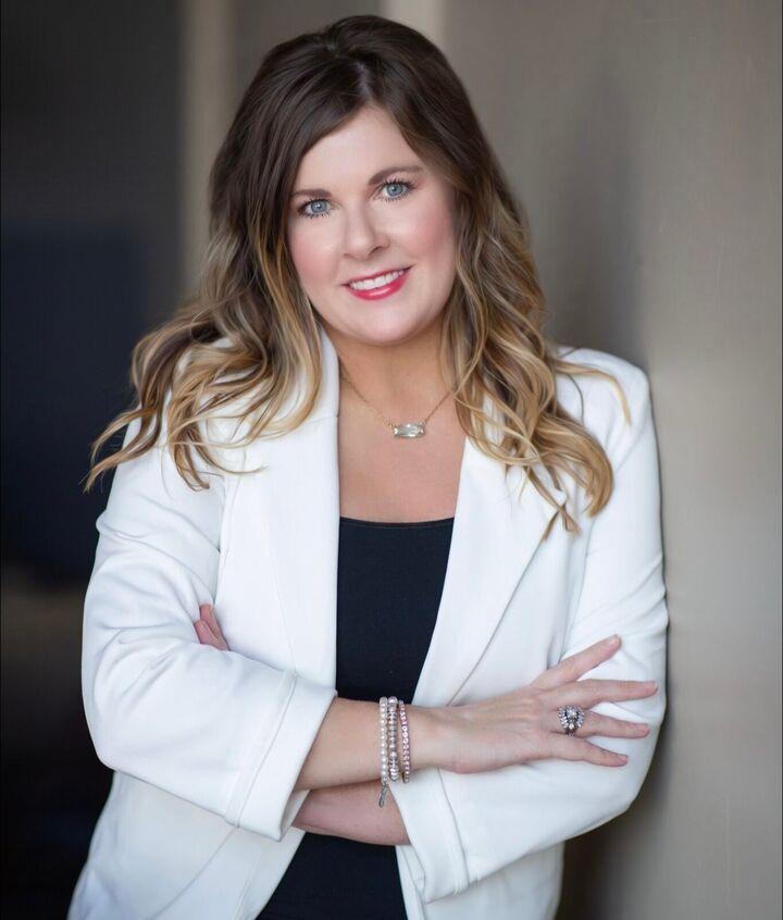 Valerie Moore, Real Estate Salesperson in Muskogee, ERA CS Raper & Son