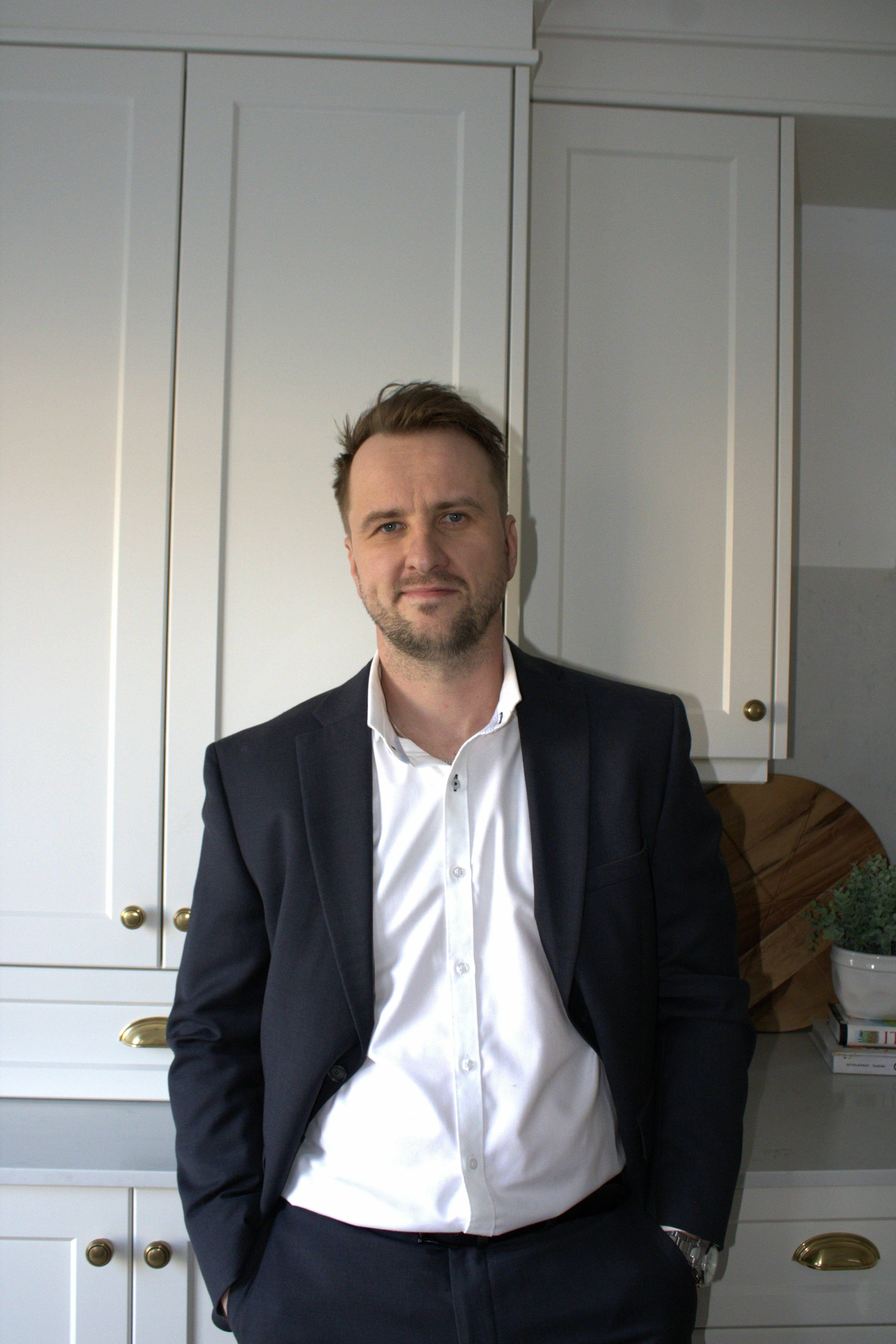 Michal Mroczkowski, Sales Representative in Mississauga, CENTURY 21 Canada