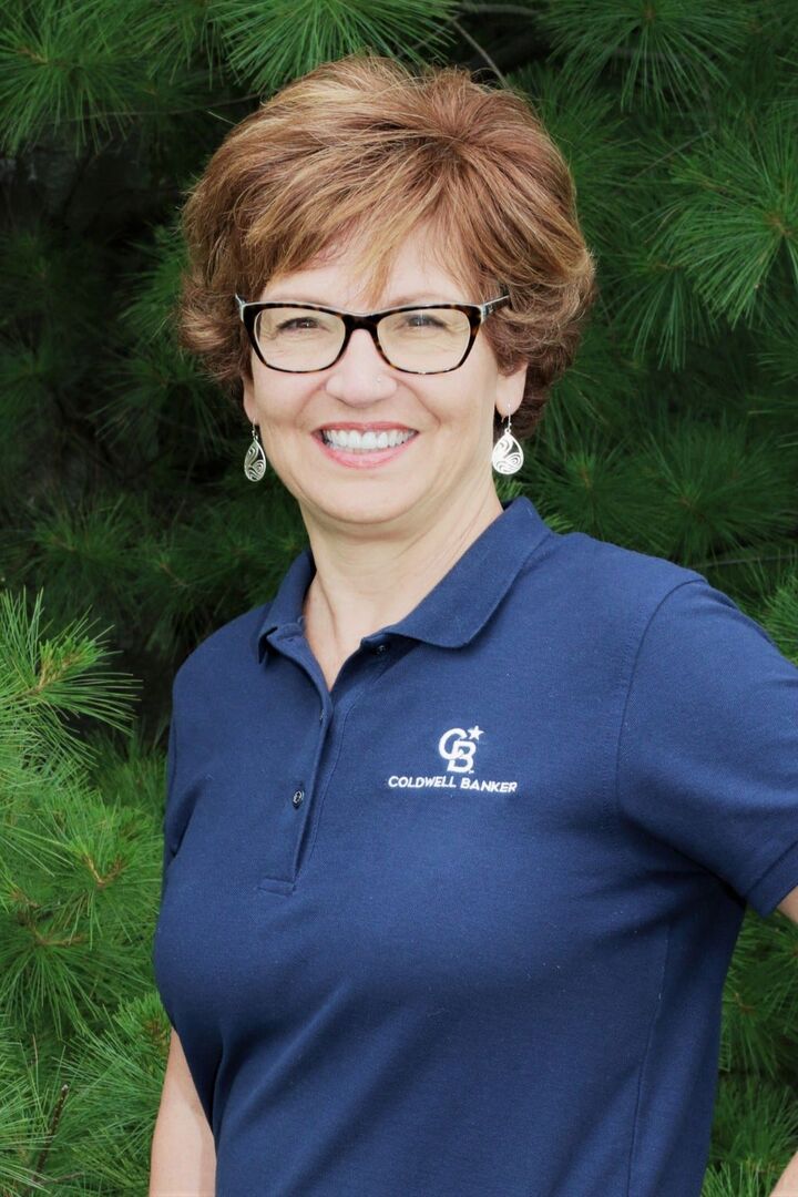 Elizabeth Stecz