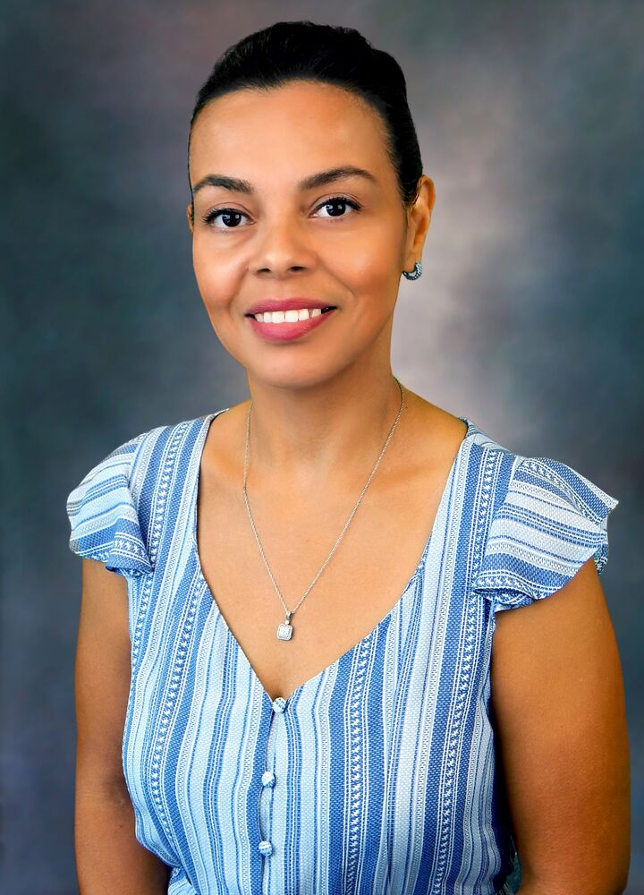 Anajanet Rios,  in Hauppauge, Realty Connect