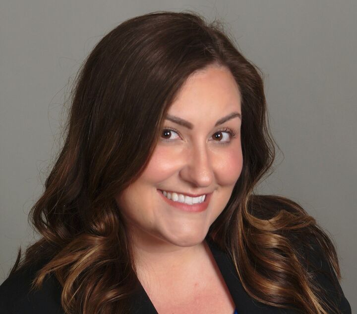 Erica Zolton, Real Estate Broker in Schaumburg, Circle