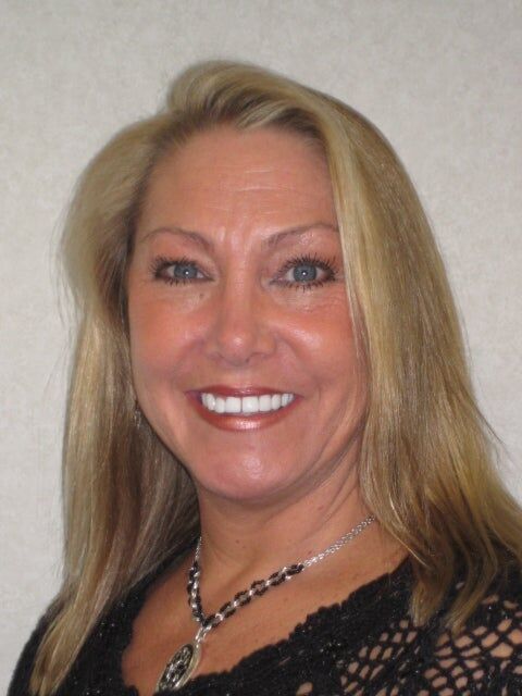 Cynthia Durand,  in Hauppauge, Realty Connect