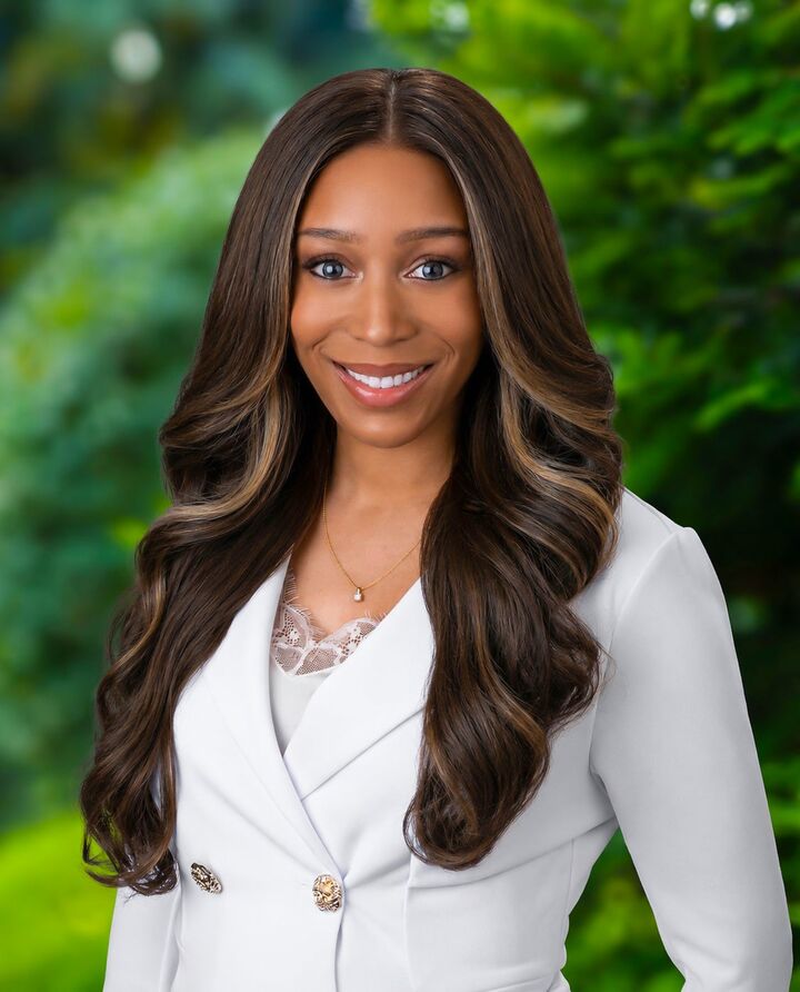 Desiree Deaver, Associate Real Estate Broker in Cary, Paracle