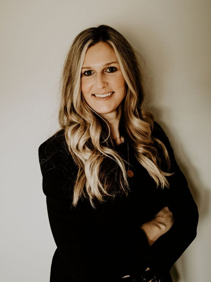 Ashley Straka, Real Estate Salesperson in Spring Green, Affiliated