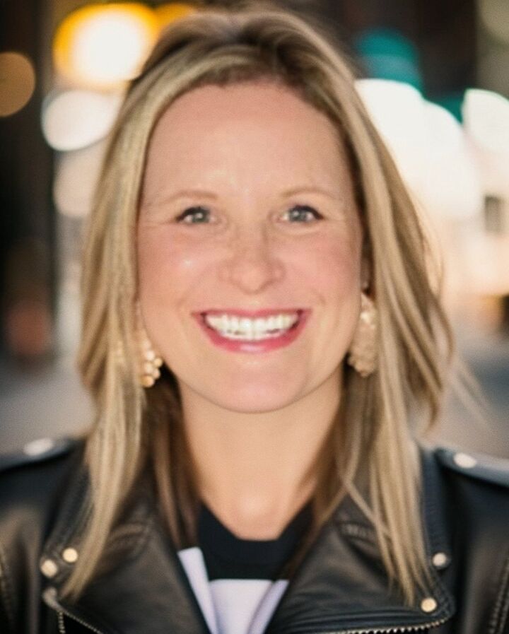 Kelly Graves, Real Estate Salesperson in Dearborn Heights, Curran & Oberski