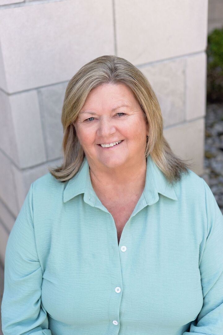 Debra Lacey, Real Estate Salesperson in Lebanon, Heritage