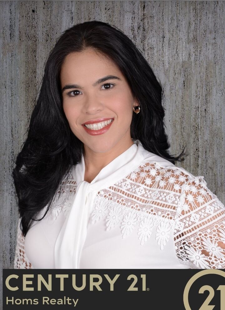 Orialys Ramirez,  in Saint Cloud, Wolf's Crossing Realty