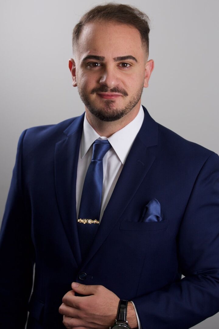 Sevada Mkrdichian, Real Estate Salesperson in La Canada Flintridge, Hallmark Realty