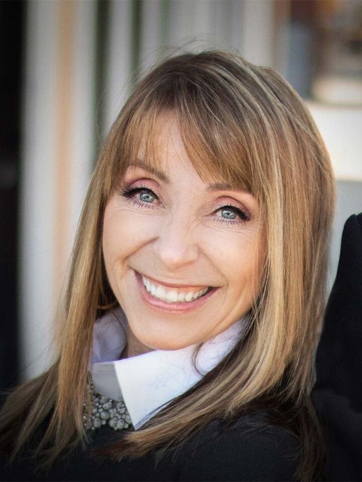 Jacqueline Watson-Giese, Real Estate Salesperson in Janesville, Affiliated