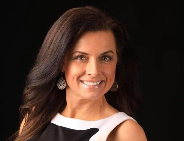Lori Mullenix,  in Ripley, Full Service Realty
