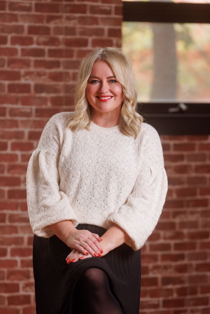 Rebecca Plouffe, Real Estate Broker - The MINK Group in Hamilton, Coldwell Banker Community Professionals, Brokerage