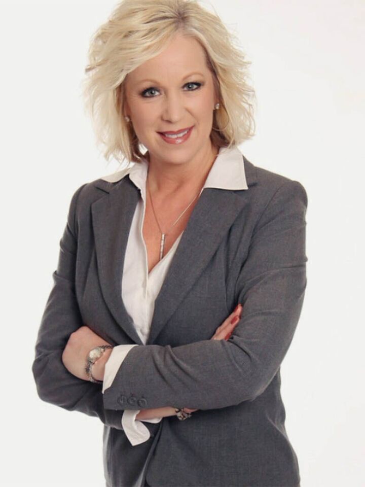 Melissa Selvog, Real Estate Salesperson in Janesville, Affiliated
