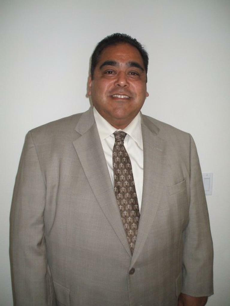Rene Jaramillo, Real Estate Salesperson in Moreno Valley, Town & Country