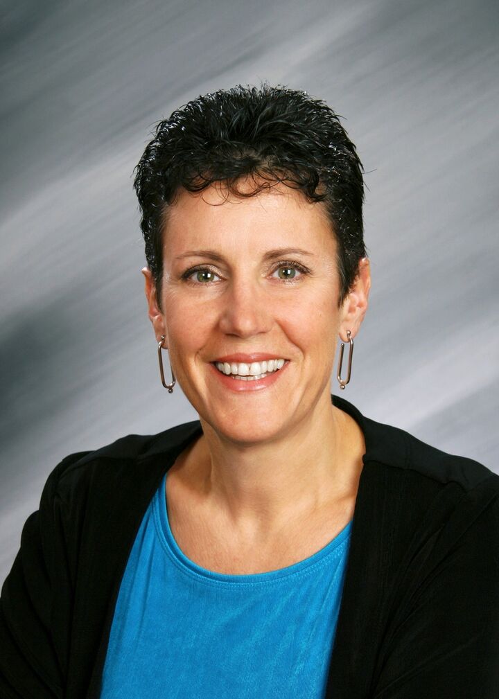 Lisa Lange,  in Mandeville, TEC