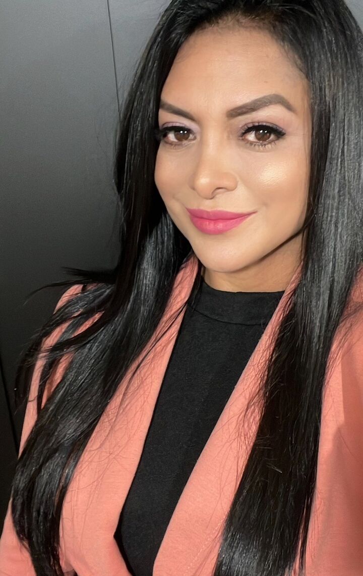 Rosa Lopez,  in Hauppauge, Realty Connect
