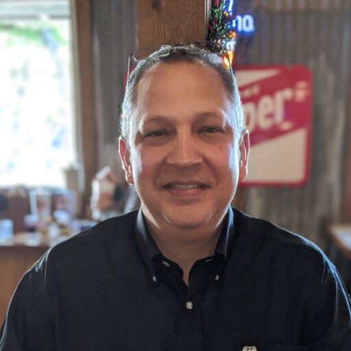 Carlos Trevino, Real Estate Salesperson in San Antonio, Middleton