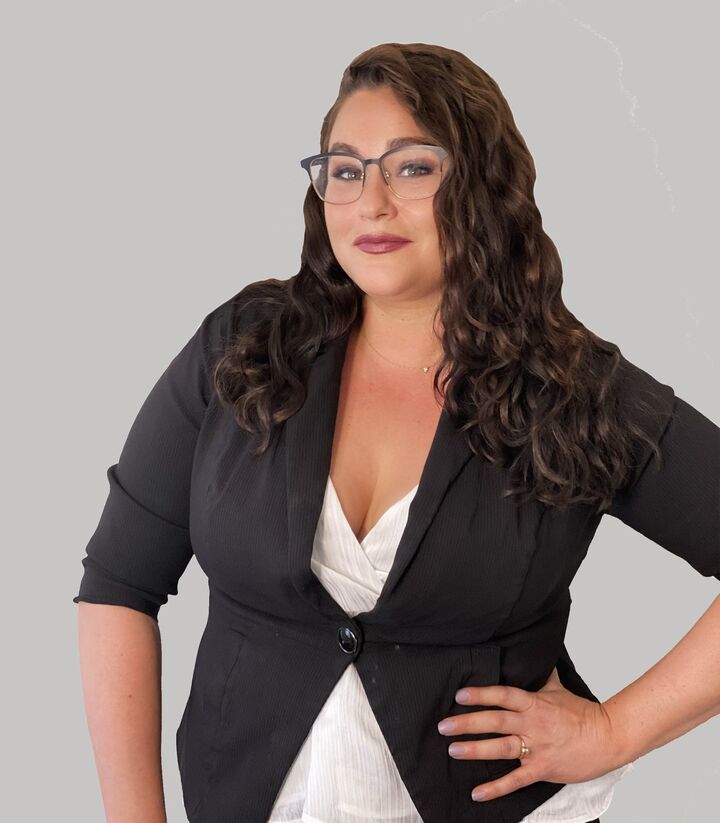 Erin Callahan, Real Estate Salesperson in Mystic, Shutters & Sails