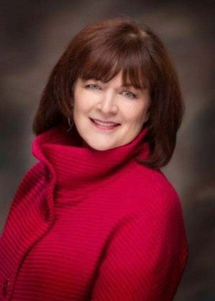 Laurie Bush, Associate Real Estate Broker in Bay City, Signature Realty