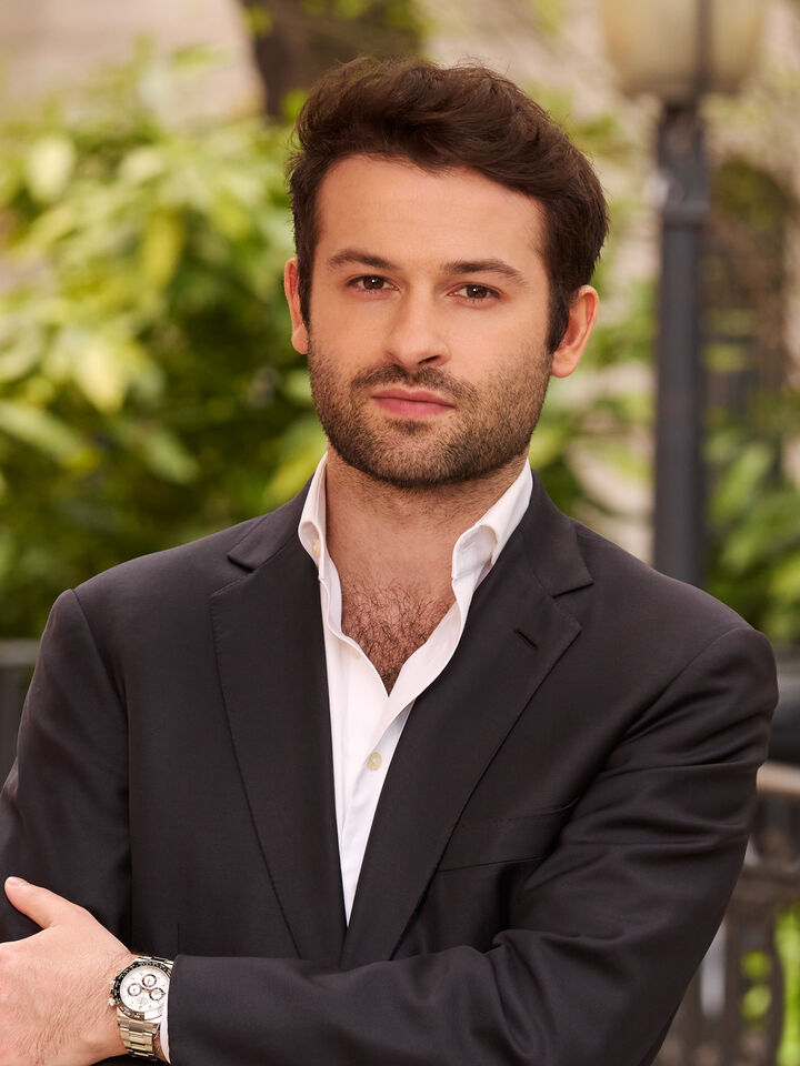 Ryan Loucas, Real Estate Salesperson in New York, Corcoran Group