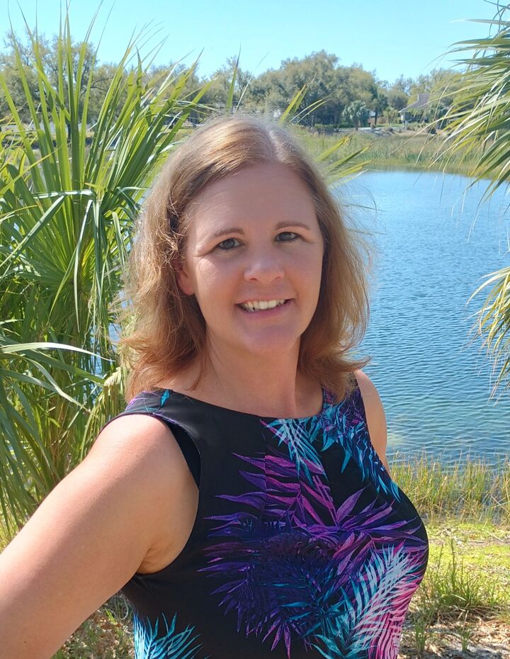 Misty Starkweather, Real Estate Salesperson in Port Charlotte, Sunstar Realty