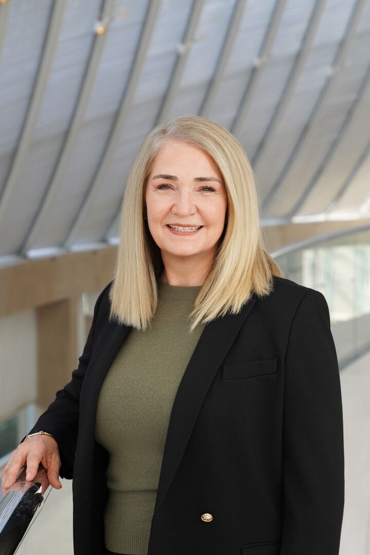 Siobhan Finch, Real Estate Salesperson in Porter Ranch, Quality Properties