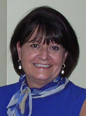 Brenda Lambert, Associate Real Estate Broker in Dunlap, Professional Group