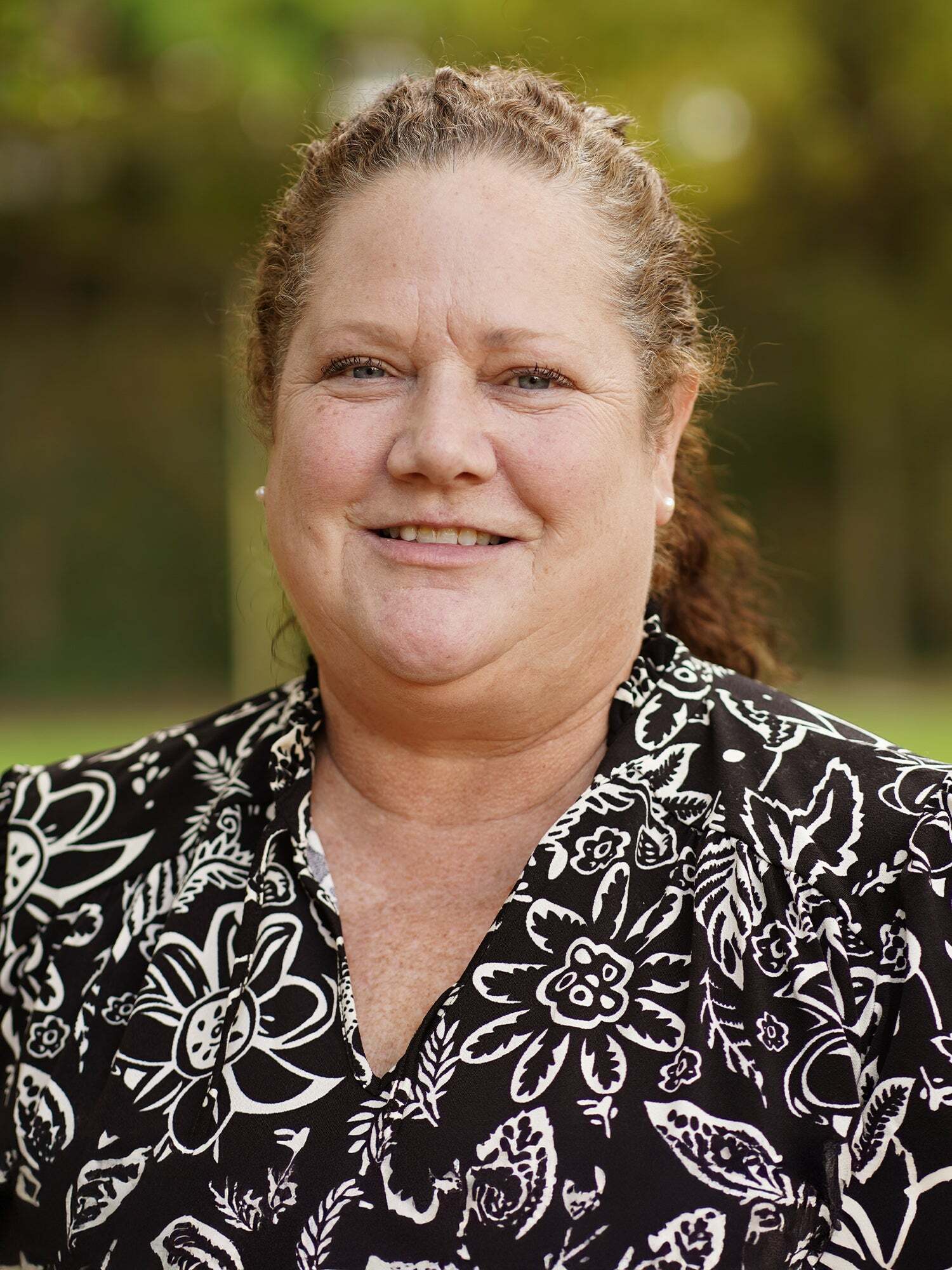 Mary Kakouras, Real Estate Salesperson in Purcellville, McEnearney