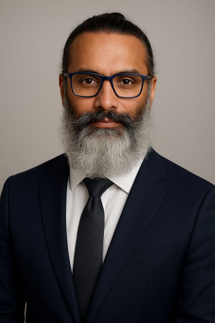 Gurpreet Singh, Real Estate Salesperson in Simi Valley, Town Center