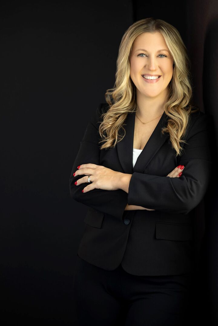 Sierra Vehawn, Associate Real Estate Broker in Huntsville, ERA King Real Estate Company, Inc.