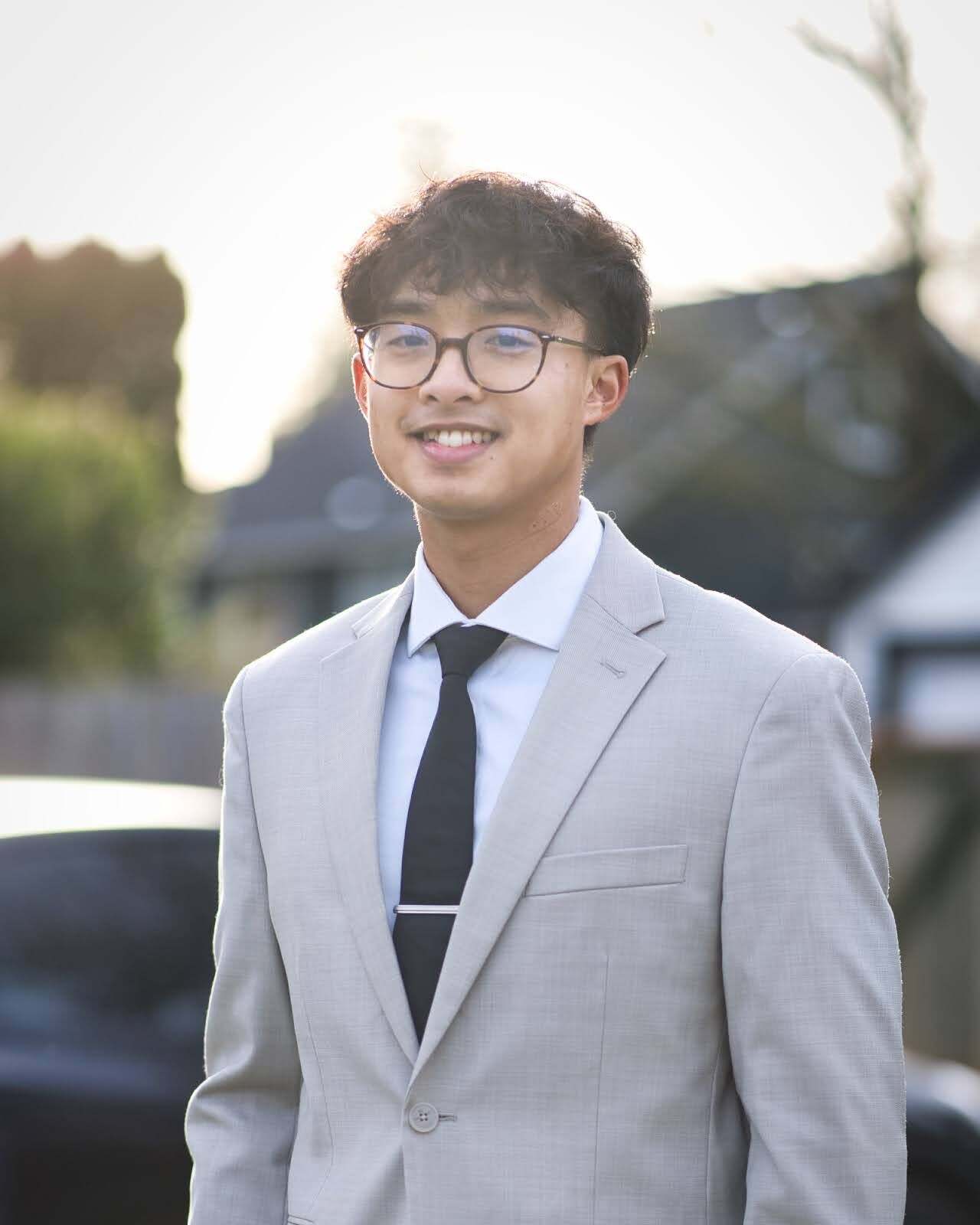Kenny Pham, Real Estate Salesperson in Lynnwood, Real Estate Center