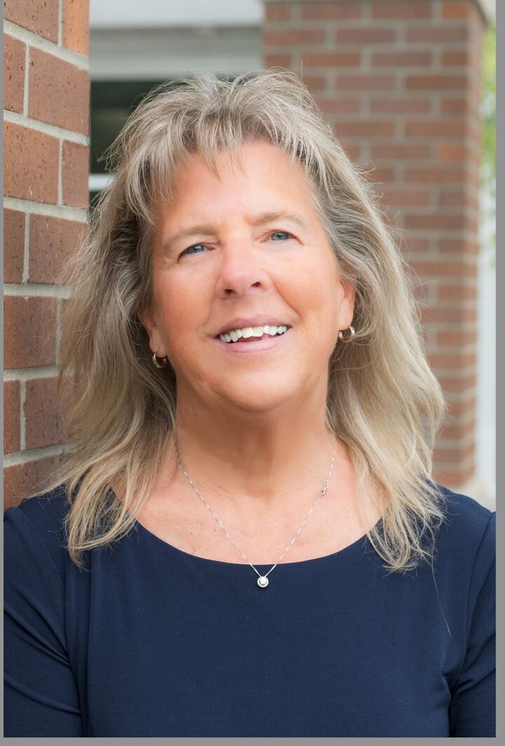 Susan Norrod, Real Estate Salesperson in Battle Creek, Morehart Realty