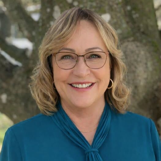 Joyce Keesee, Real Estate Salesperson in New Port Richey, Circle