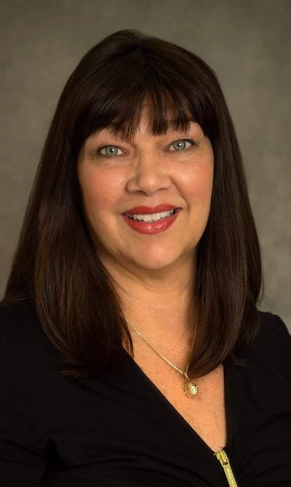 Valerie Moore, Real Estate Salesperson in Punta Gorda, Sunstar Realty