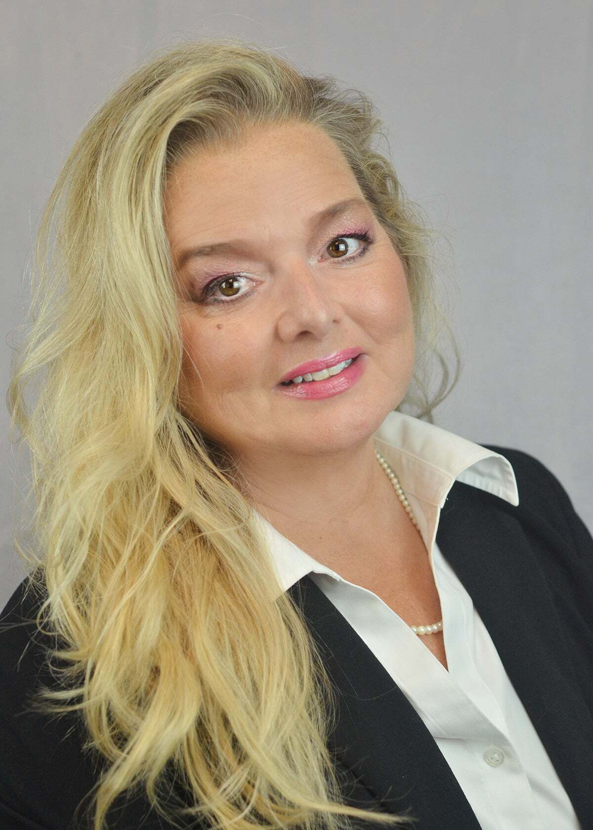 Jennifer Lee Jordan, Real Estate Salesperson in Sun City Center, Beggins Enterprises