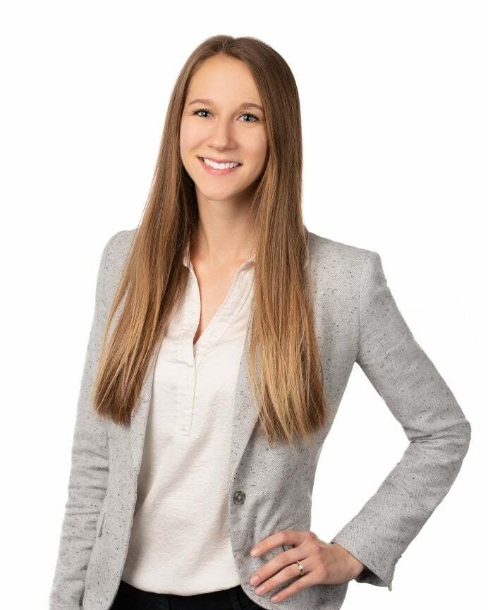 Holly Hettinga, Real Estate Salesperson in Schofield, Action