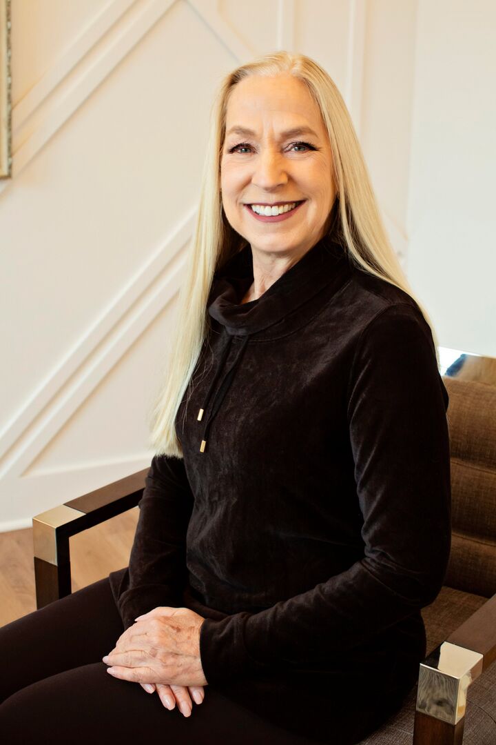 Bonnie Williamson, Real Estate Salesperson in Leawood, Kansas City Homes