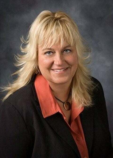 Kim VanMatre, Real Estate Salesperson in Janesville, Affiliated