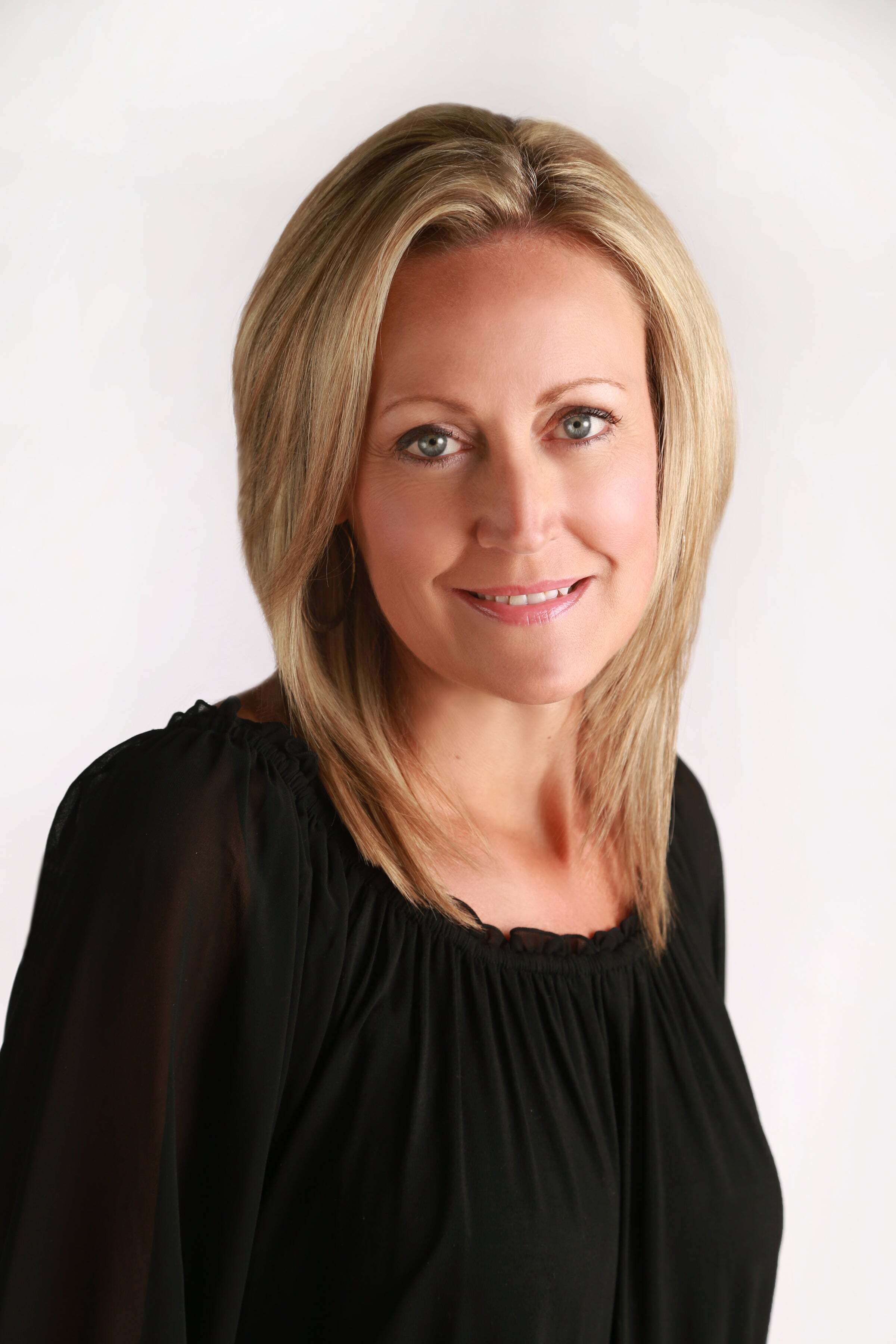 Denise Botz, Real Estate Broker in Appleton, Affiliated