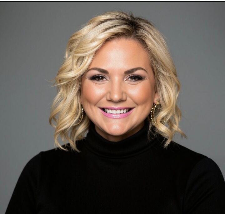 Aja Drake, Real Estate Salesperson in Wichita, Select