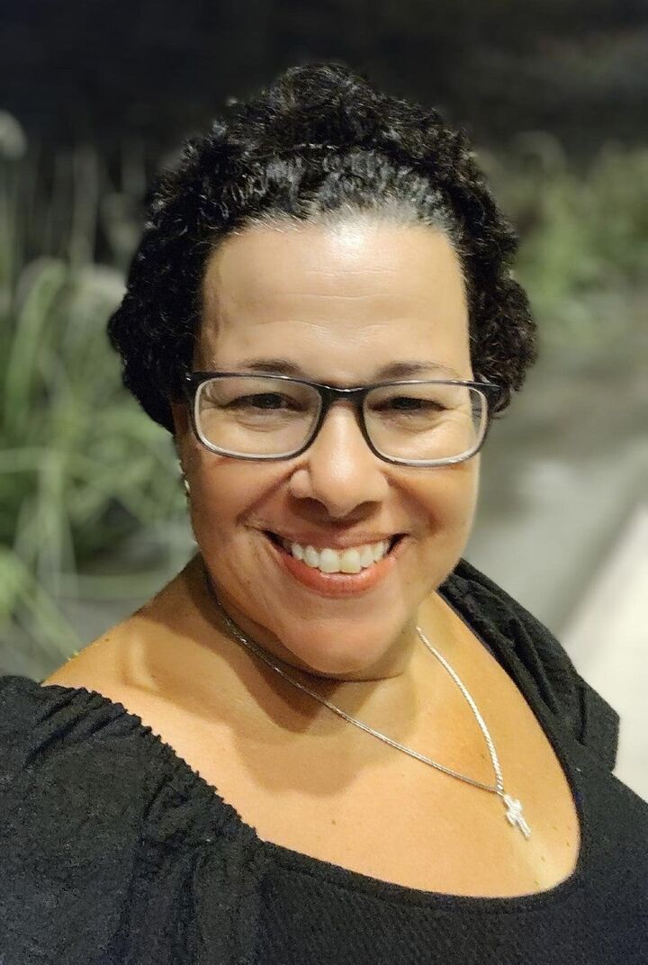 Lori Deloera, Real Estate Salesperson in Daytona Beach, Sundance Realty