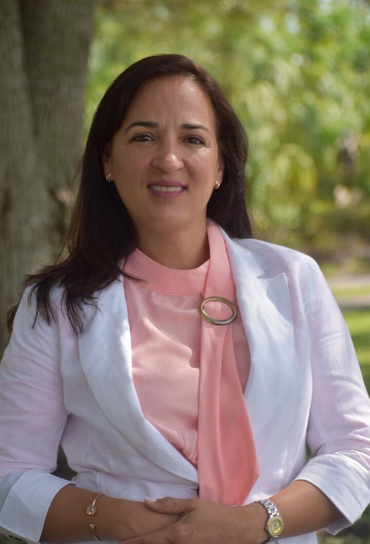 Gersy Molina, Real Estate Salesperson in Miami, World Connection