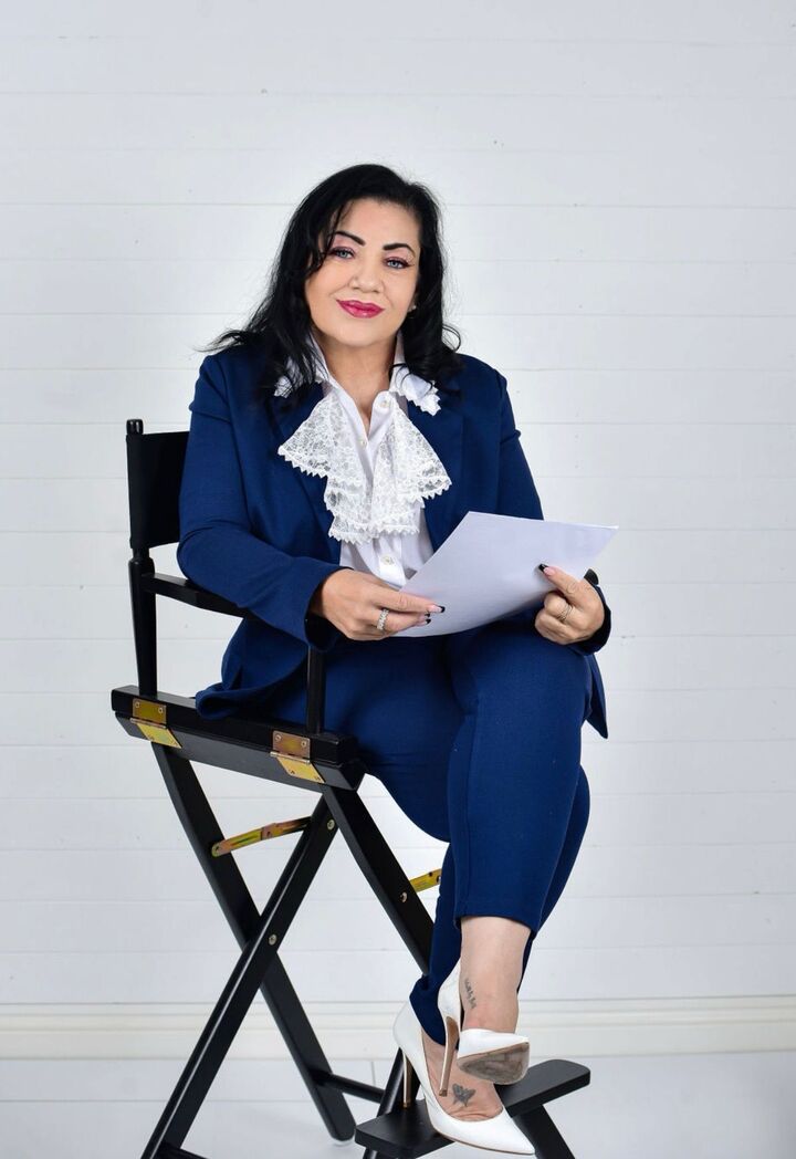 Gloria Sanchez-Holmes, Real Estate Salesperson in Woodland Hills, Masters