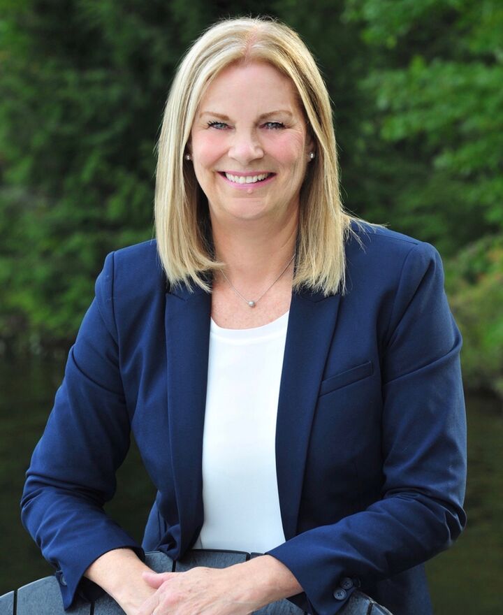 Sue Kirkby,  in Huntsville, Coldwell Banker Thompson Real Estate, Brokerage