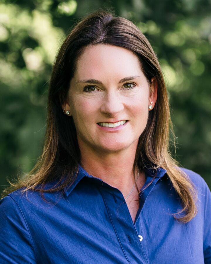 Holly Kledis Martin, Real Estate Broker in Asheville, ERA Live Moore