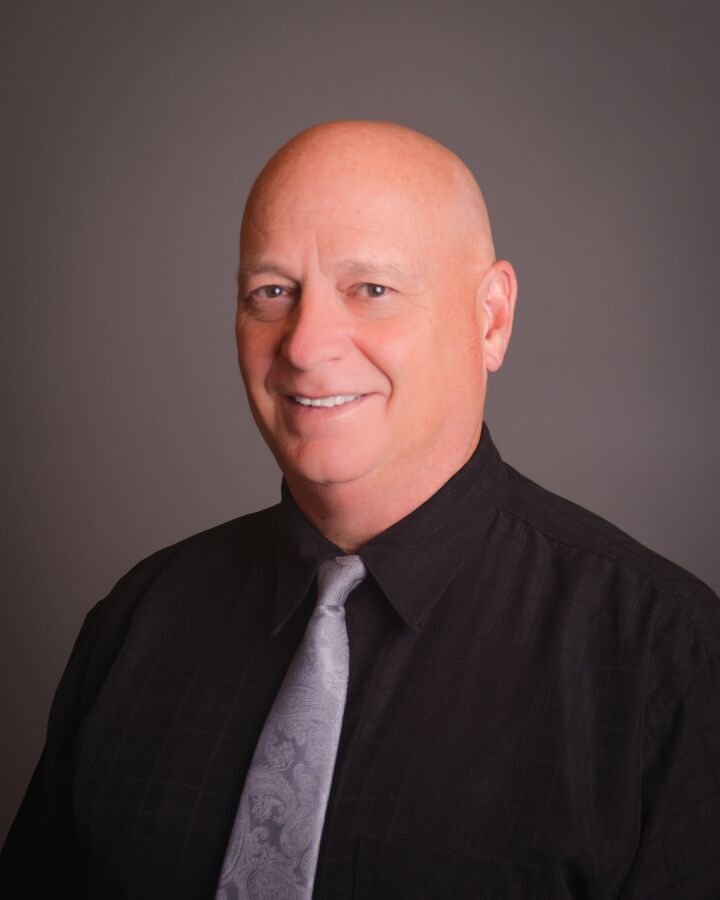 Mike Giese, Real Estate Salesperson in New Richmond, Affiliated