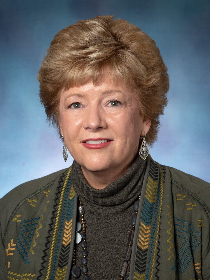 Sharla Wallace, Real Estate Salesperson in Abilene, Senter, REALTORS(R)