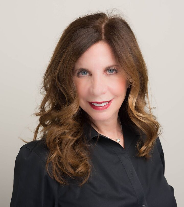 Melanie Galan,  in Woodbury, Realty Connect