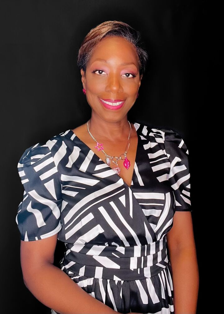 Lena Hunter, Real Estate Salesperson in Saginaw, Signature Realty