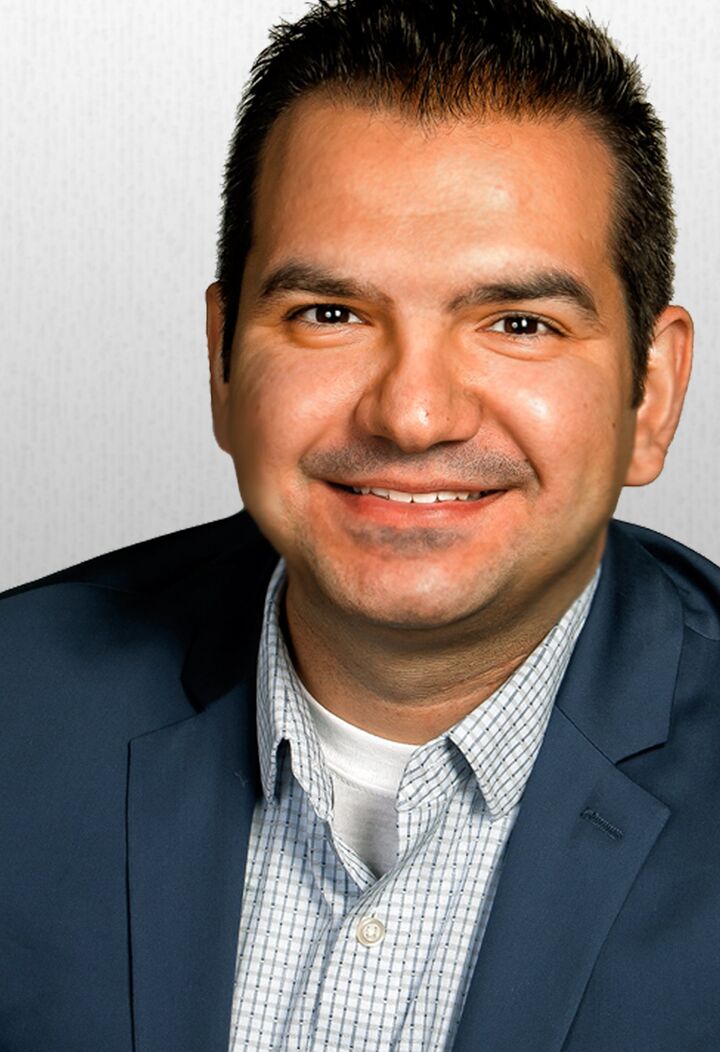 Sevag Shanlian,  in Glendale, Hallmark Realty