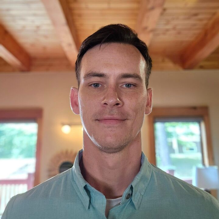 Tyler White, Real Estate Broker in Bloomington, Scheetz